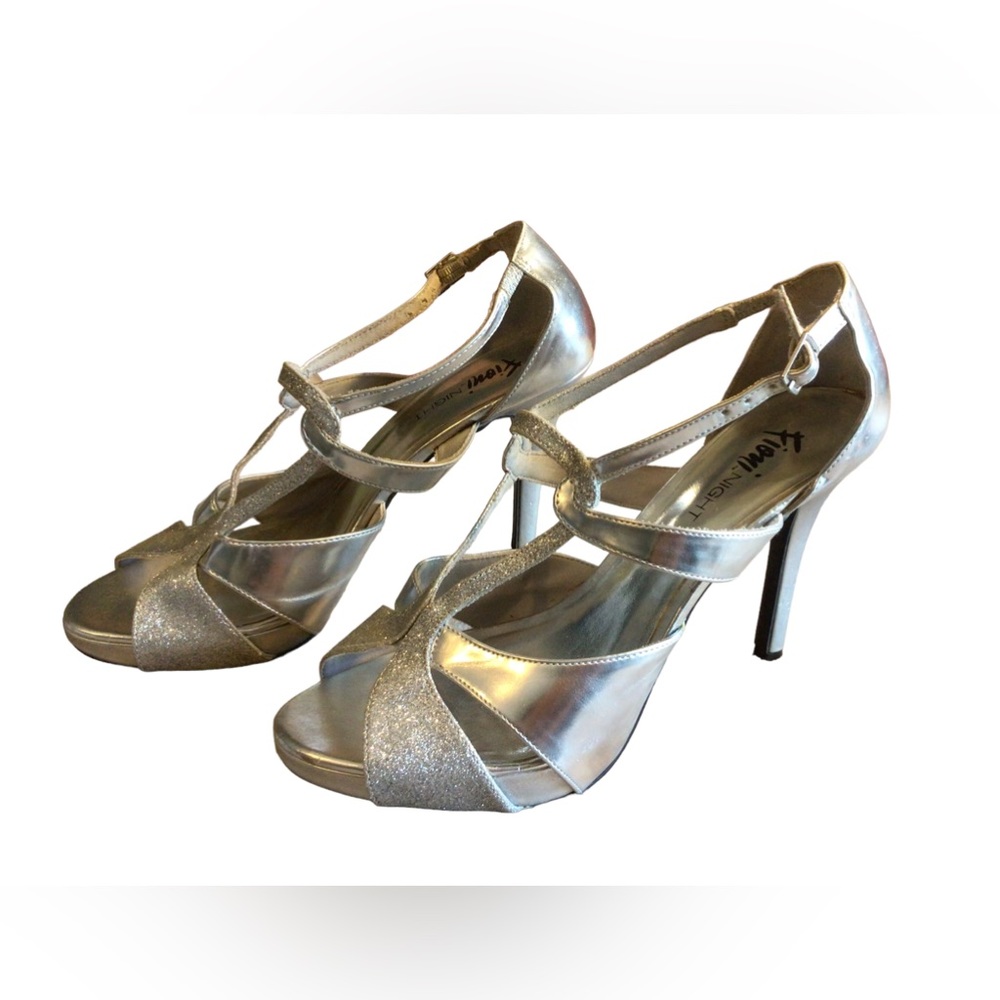 Fioni Night Sparkly Silver Platform Heels  Size 9